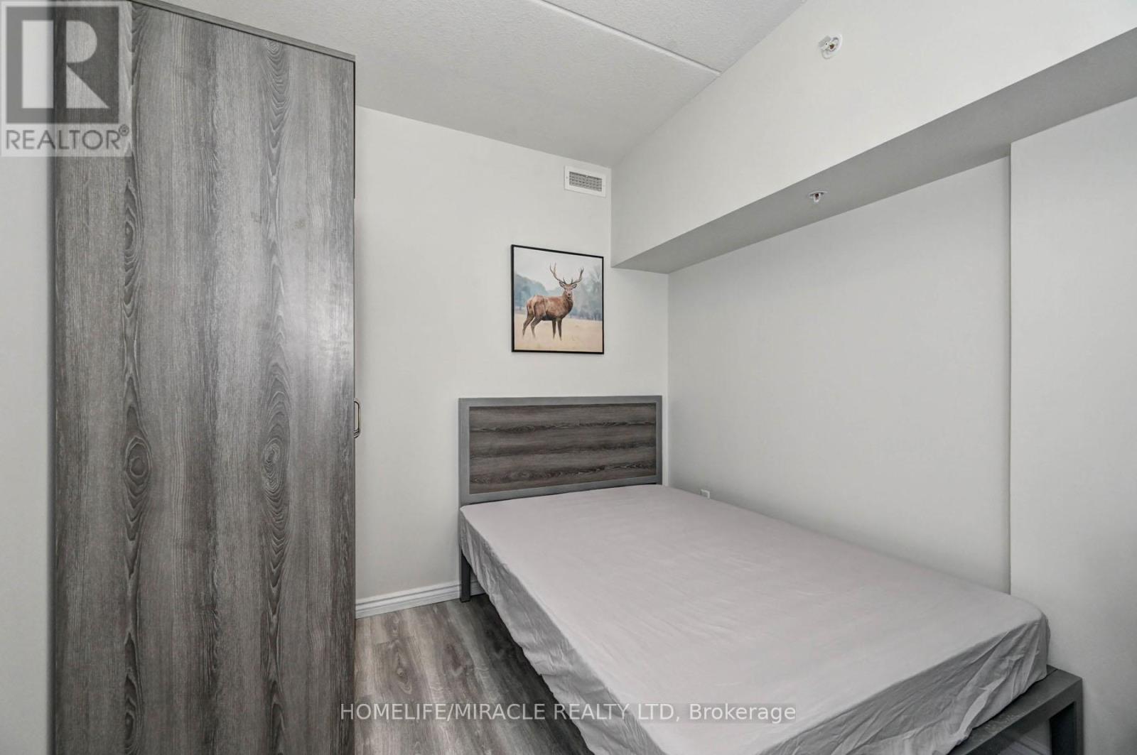 209f - 275 Larch Street, Waterloo, Ontario  N2L 3R2 - Photo 30 - X12142311