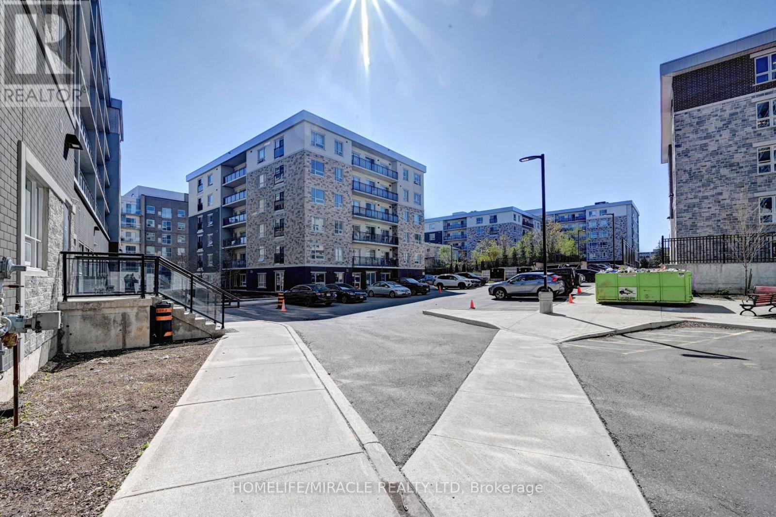 209f - 275 Larch Street, Waterloo, Ontario  N2L 3R2 - Photo 31 - X12142311