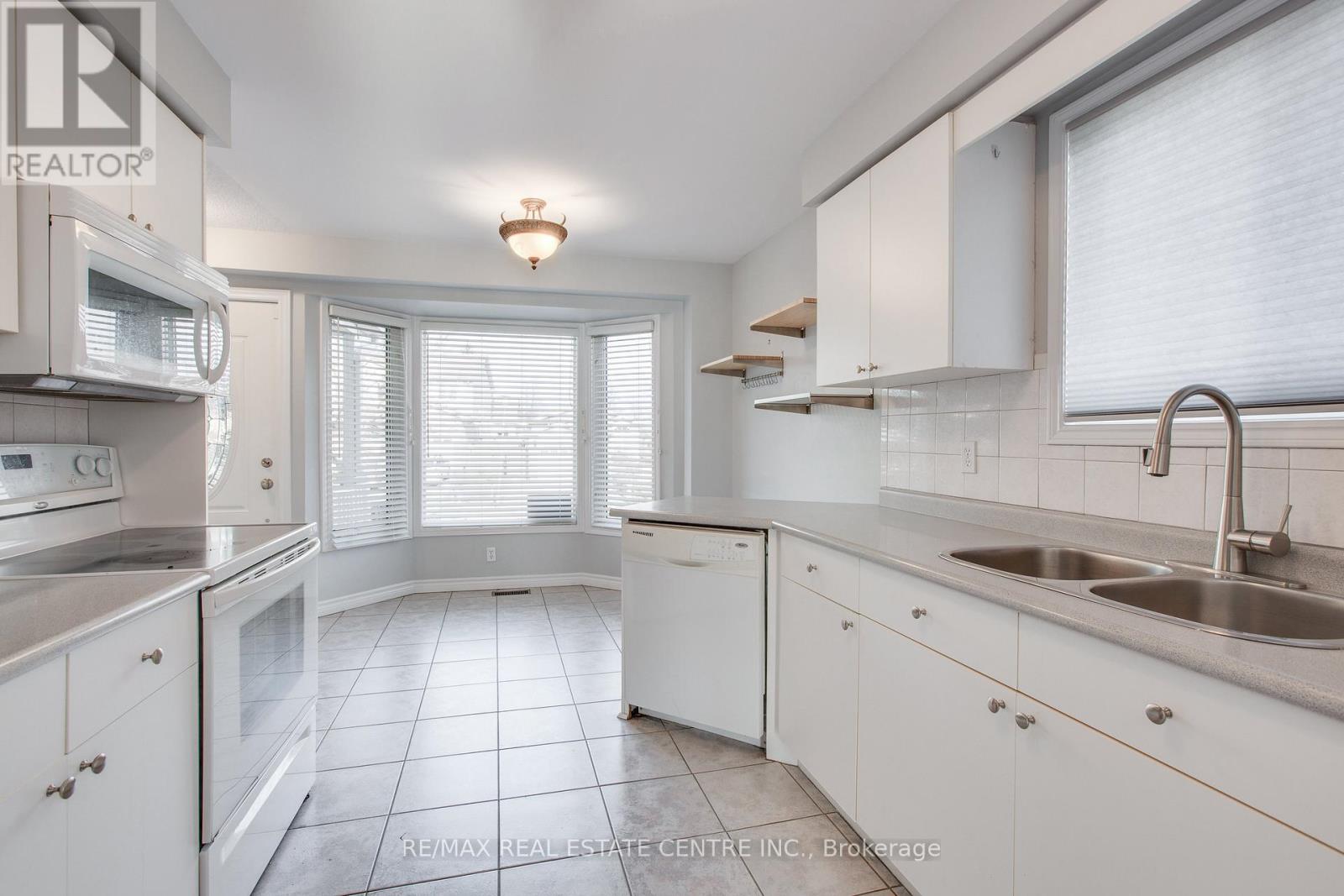 Photo 13 of 39 for 874 Shelborne Street
