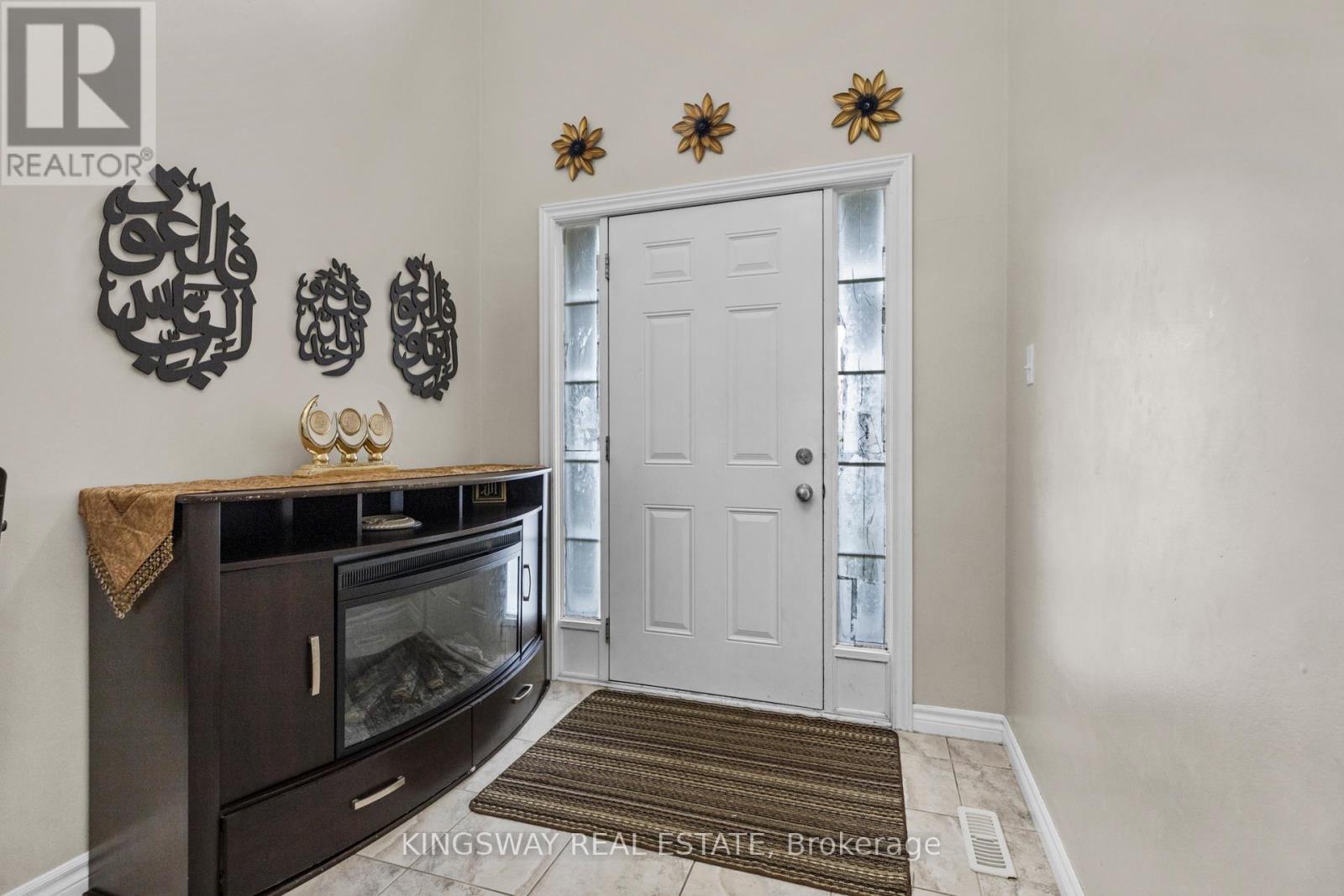 880 Reeves Avenue, London North, Ontario  N6G 0G9 - Photo 5 - X12142350