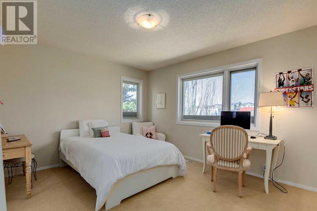 114 Sierra Vista Close Sw, Calgary, Alberta  T3H 3B8 - Photo 29 - A2218786