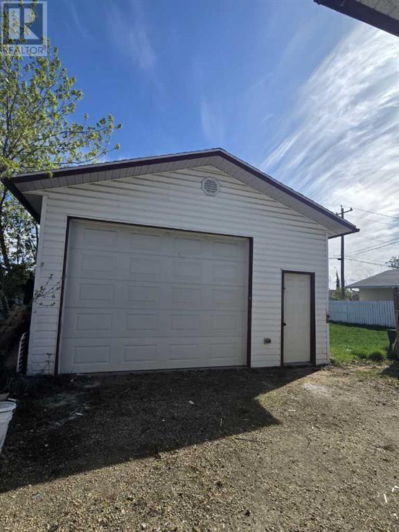 9639 85 Avenue, Grande Prairie, Alberta  T8V 3K4 - Photo 23 - A2220366
