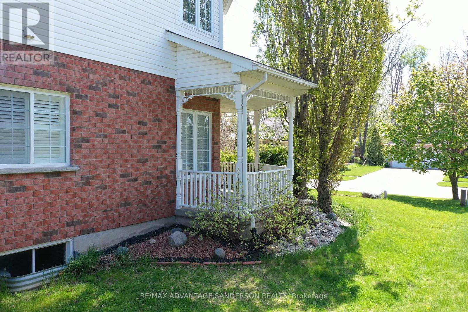 30 Birchcrest Drive, Middlesex Centre, Ontario  N0L 1R0 - Photo 11 - X12024448