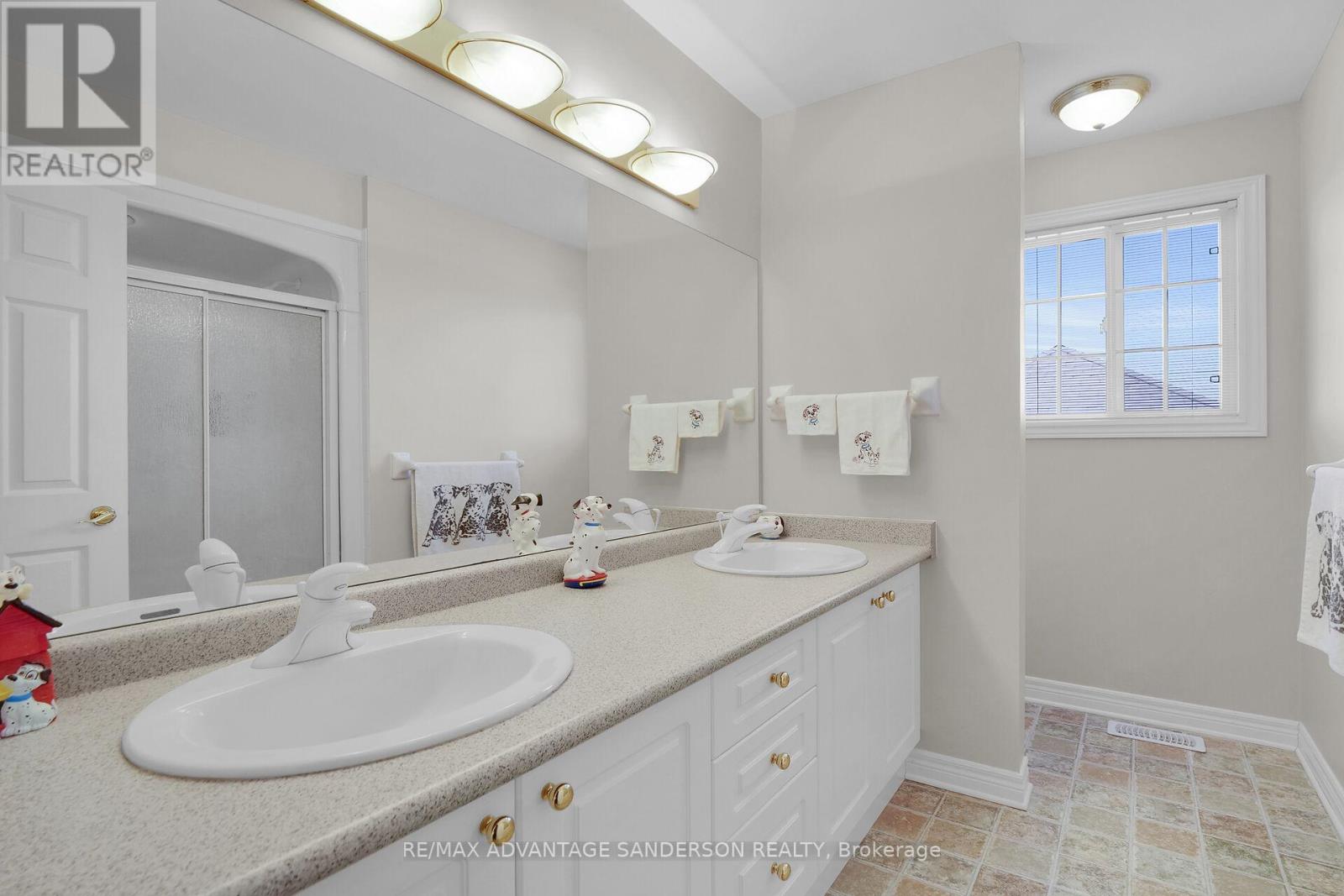 30 Birchcrest Drive, Middlesex Centre, Ontario  N0L 1R0 - Photo 37 - X12024448