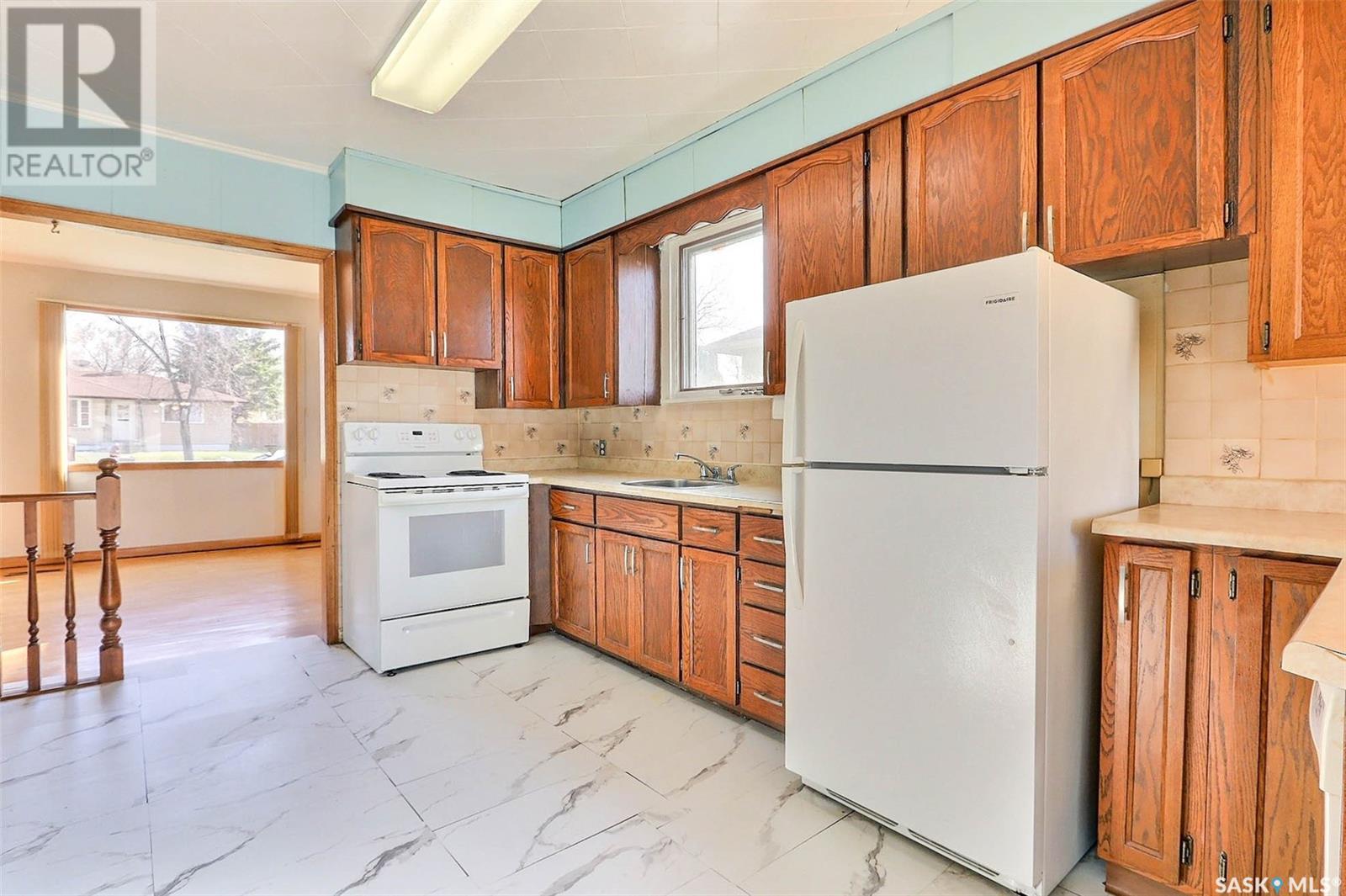 Property at 784 4th STREET E image 5