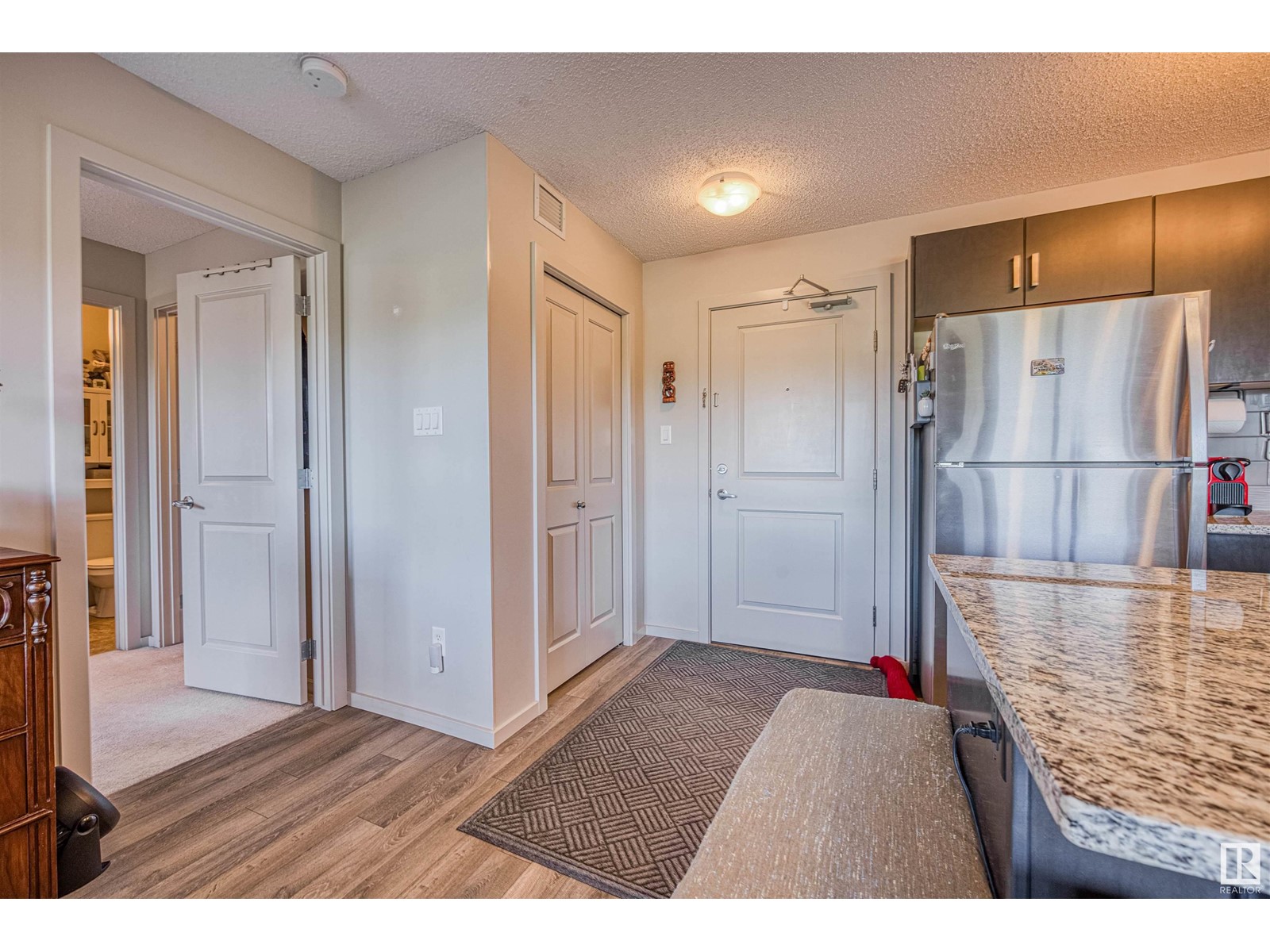 #211 142 Ebbers Bv Nw, Edmonton, Alberta  T5Y 3W2 - Photo 3 - E4435988