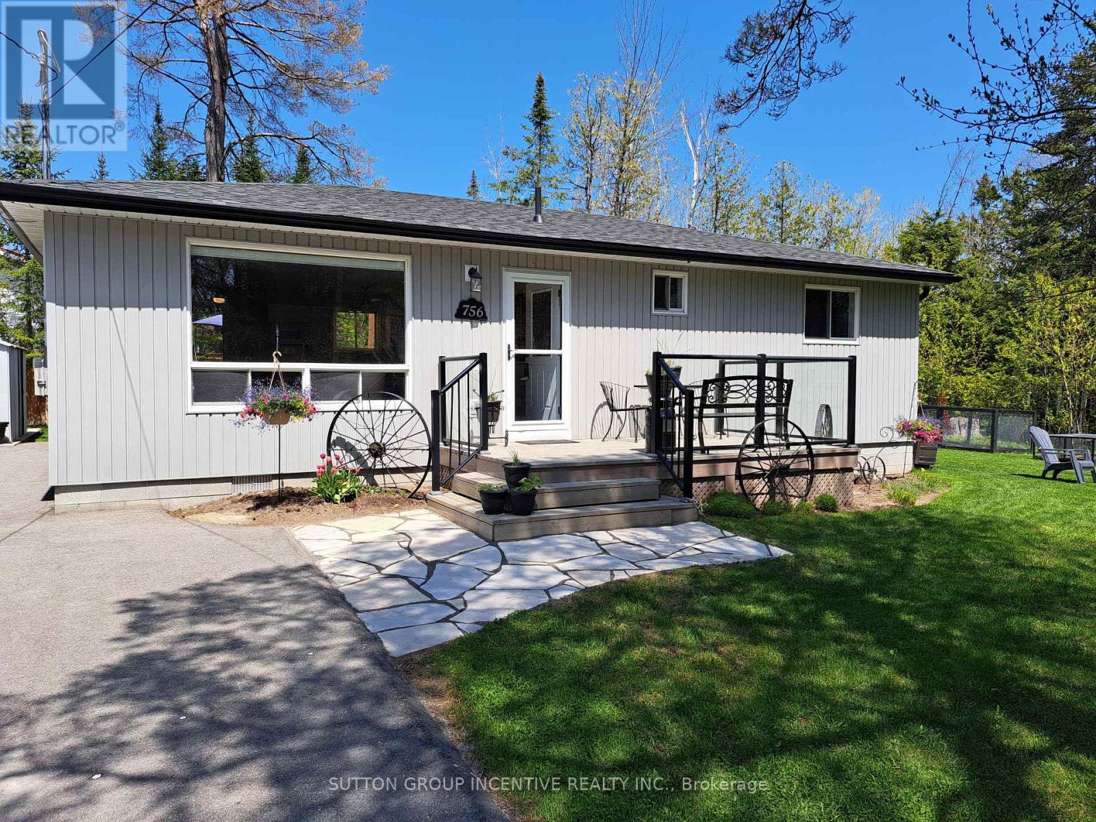 Property at 756 ROBERTS ROAD image 1