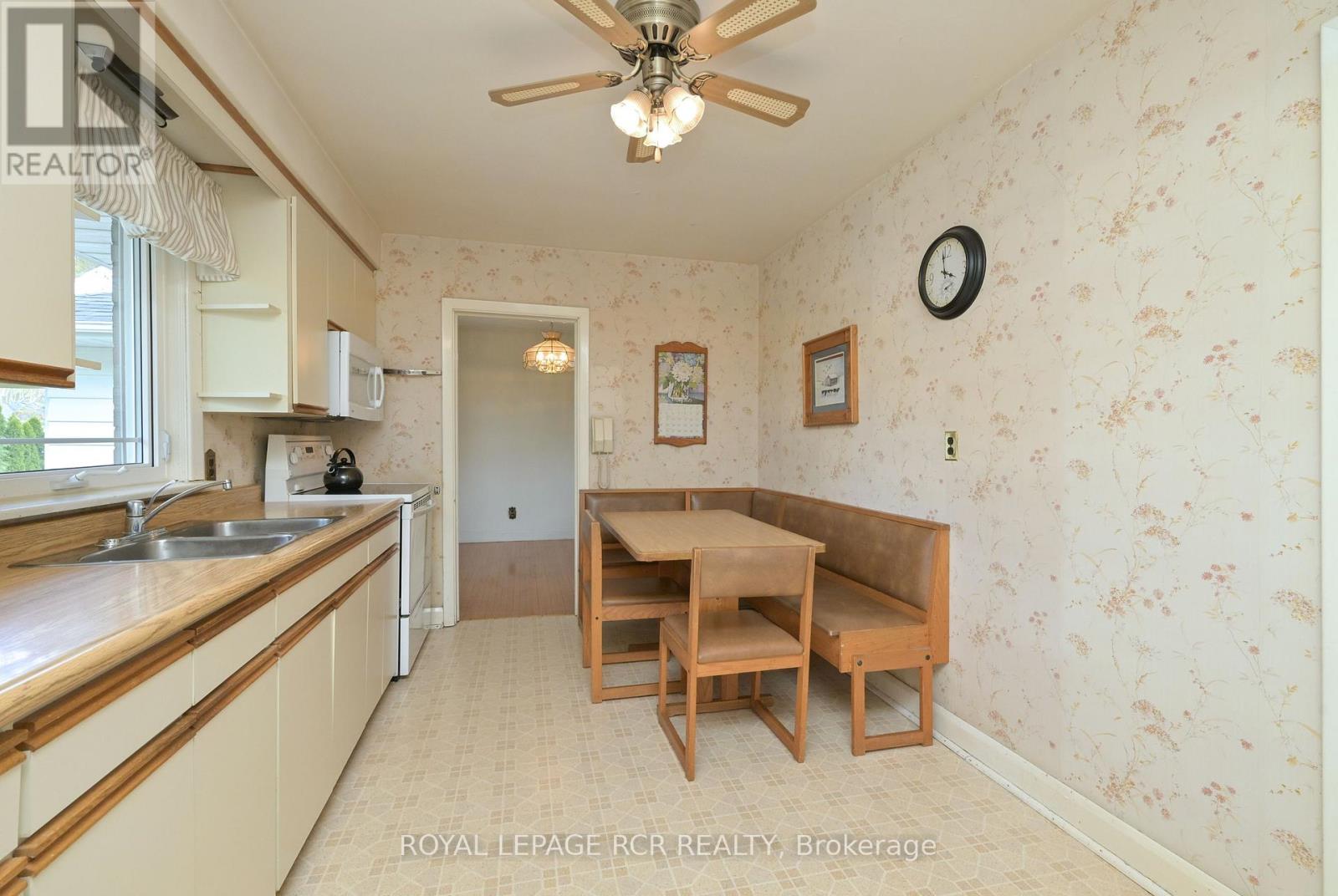 47 Elizabeth Drive, King, Ontario  L0G 1N0 - Photo 18 - N12141648