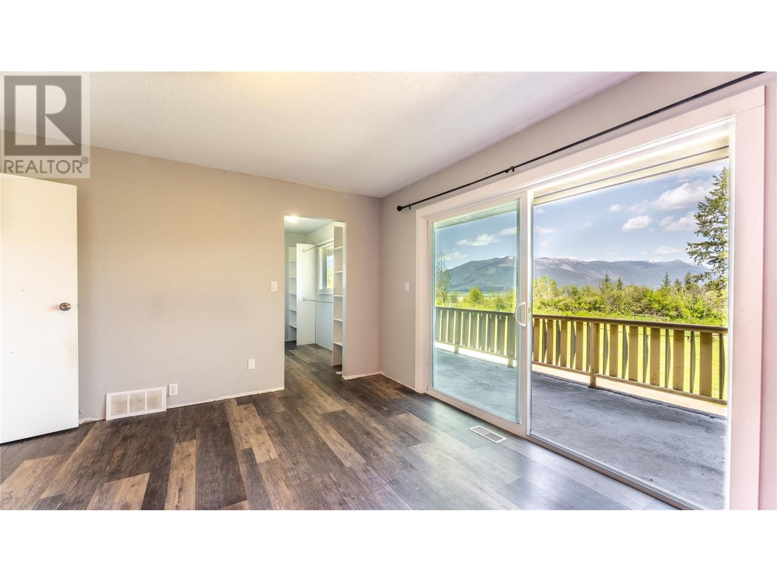 2303 Crusher Road, Creston, British Columbia  V0B 1G8 - Photo 19 - 10347210
