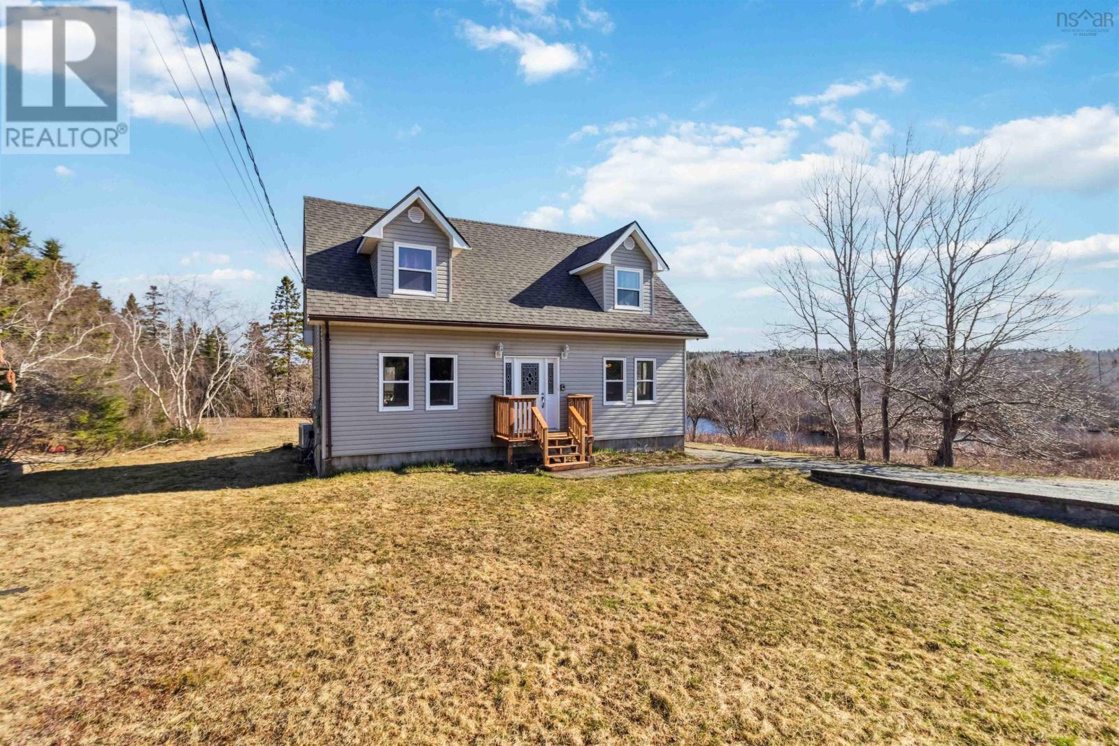 Property at 362 Brooks Drive image 3