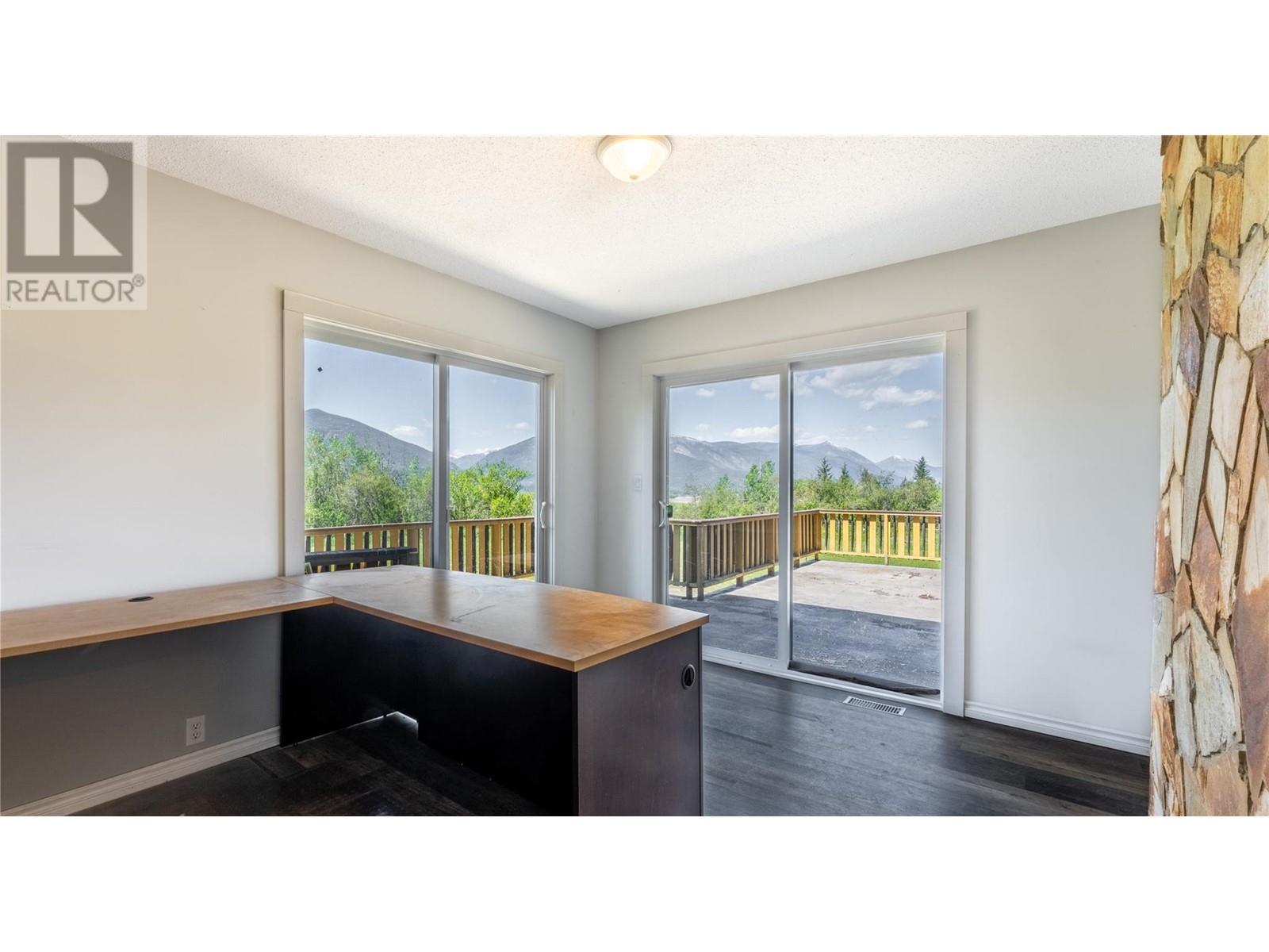 2303 Crusher Road, Creston, British Columbia  V0B 1G8 - Photo 15 - 10347210