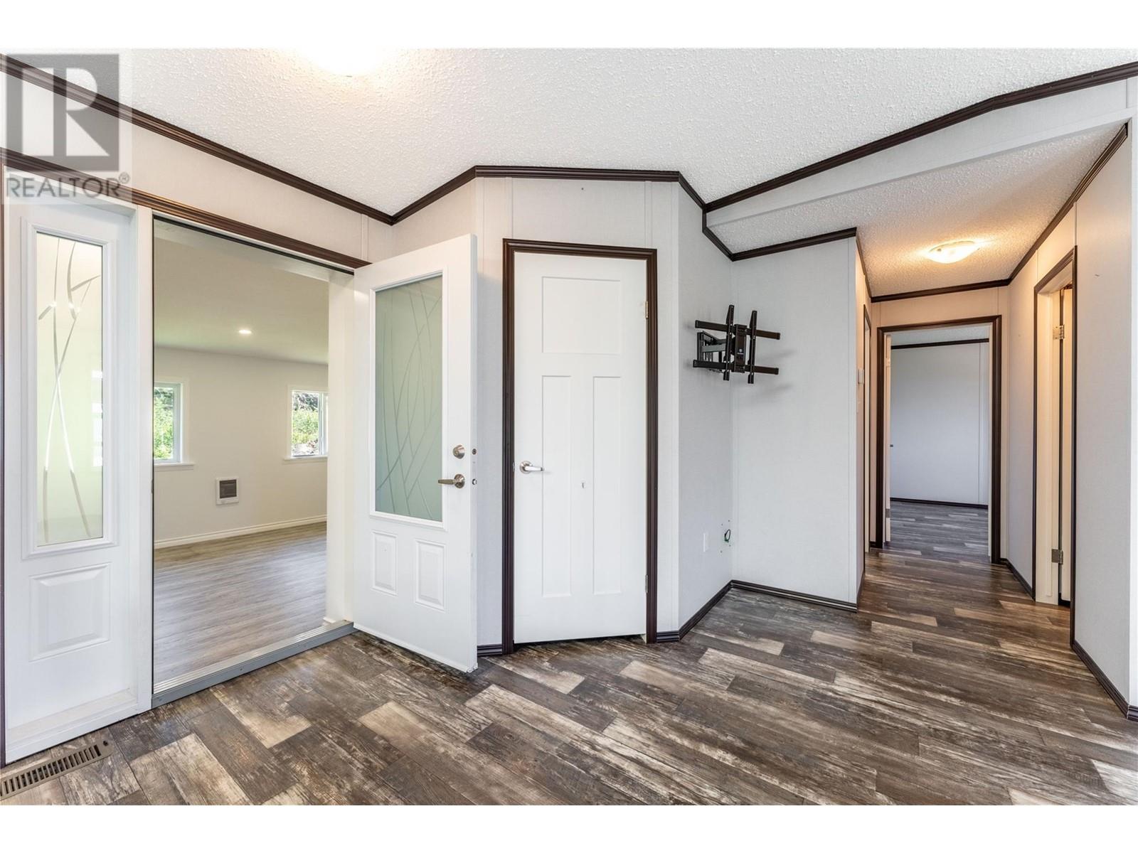 2303 Crusher Road, Creston, British Columbia  V0B 1G8 - Photo 57 - 10347210