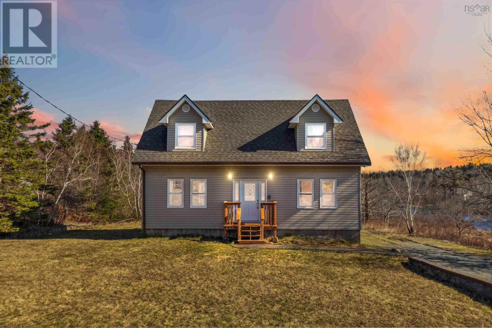 Property at 362 Brooks Drive image 4