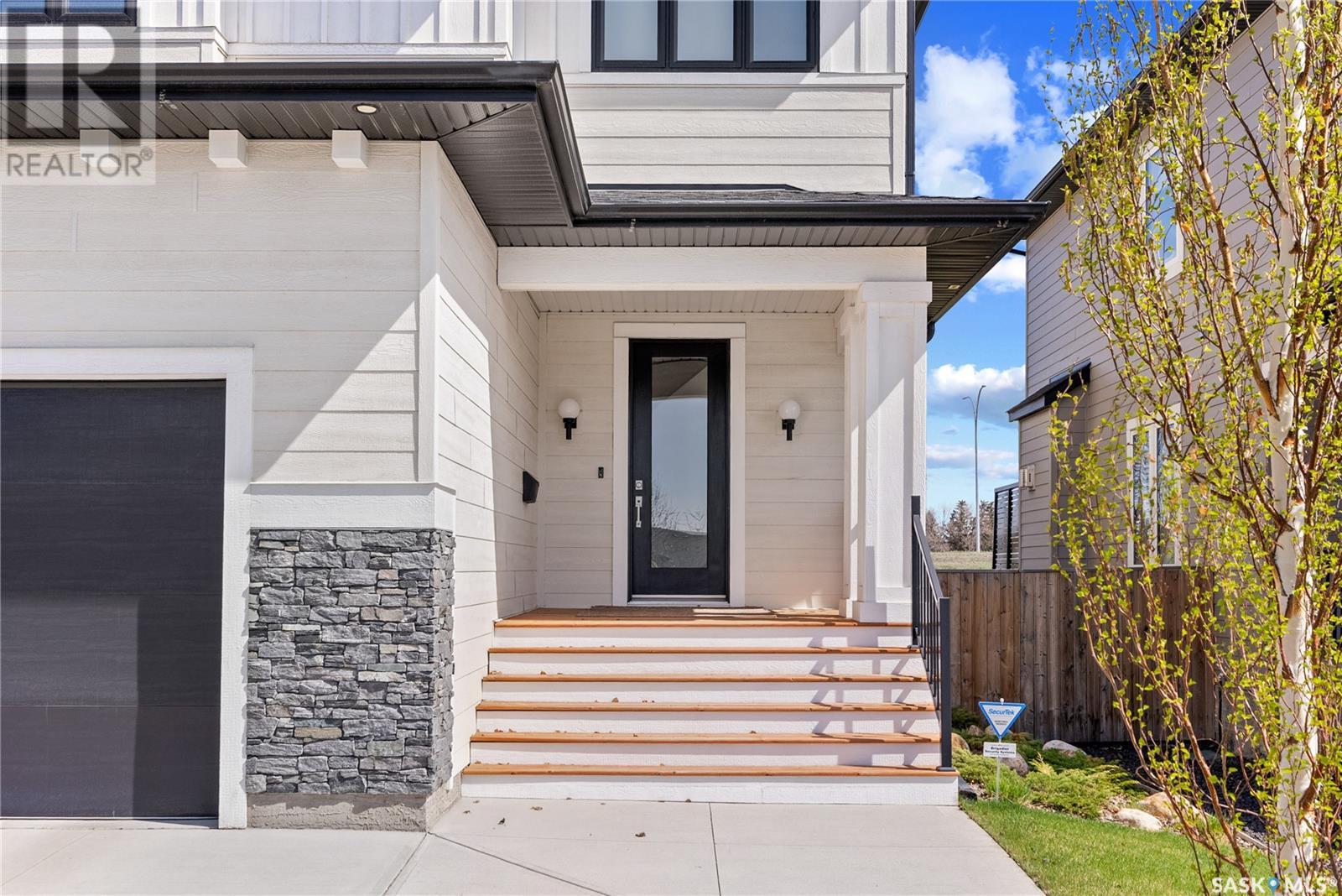 Property at 327 Pritchard CRESCENT image 4