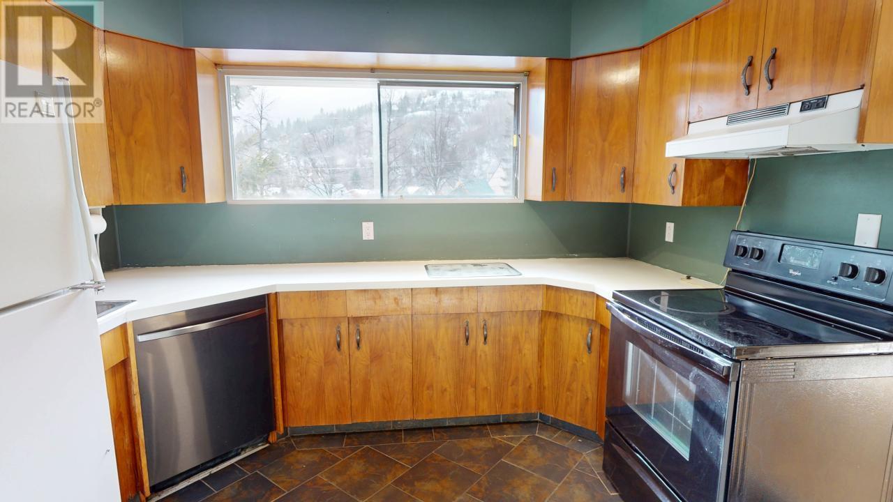 827 Burns Avenue, Warfield, BC V1R2G2
