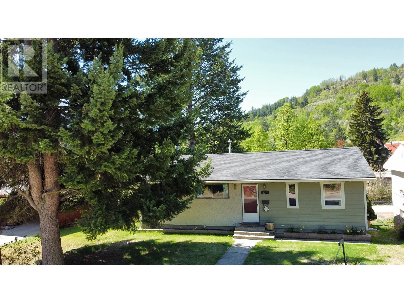 827 Burns Avenue, Warfield, BC V1R2G2