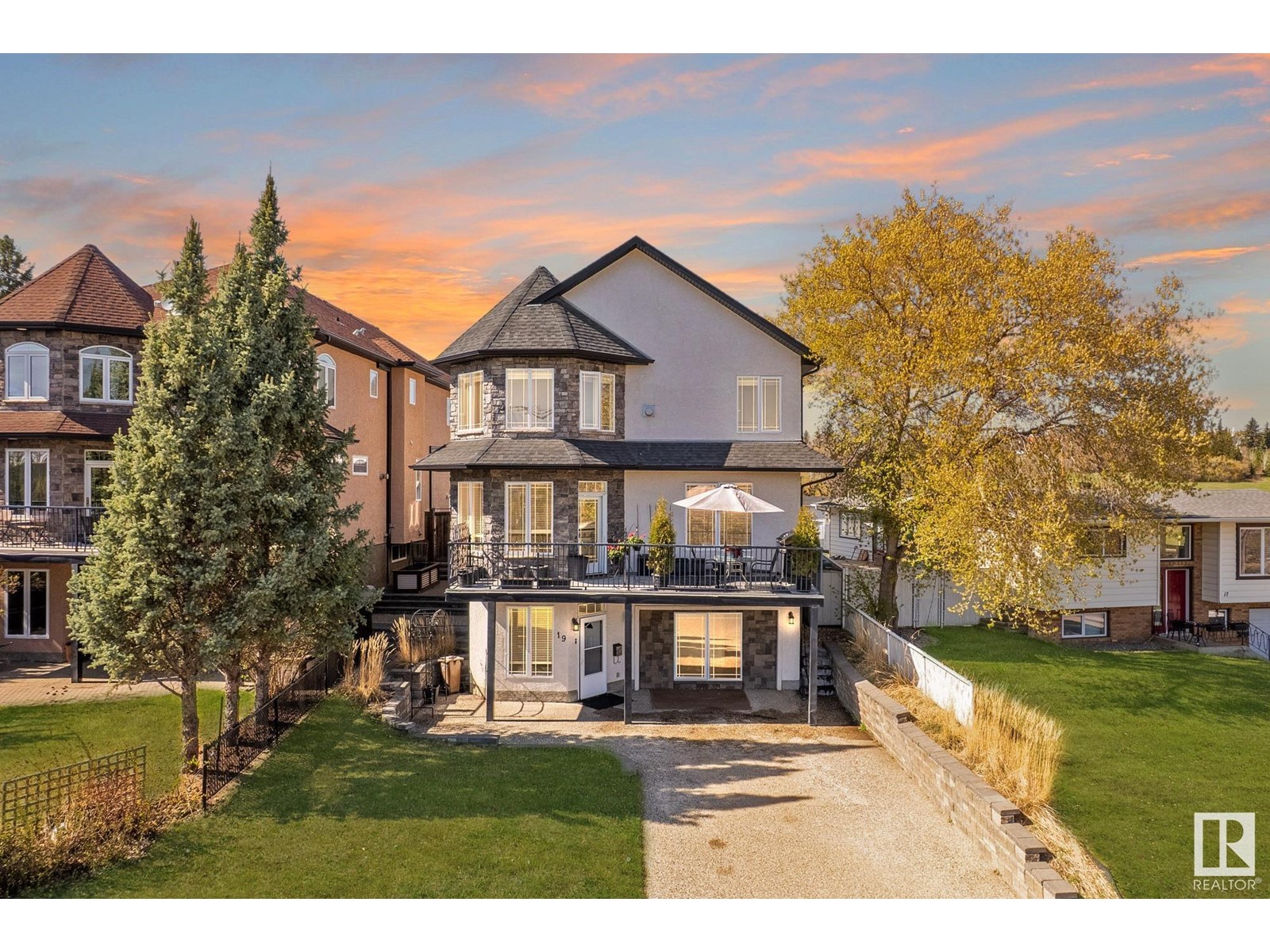 19 Mission Av, St. Albert, Alberta  T8N 1H6 - Photo 1 - E4435315