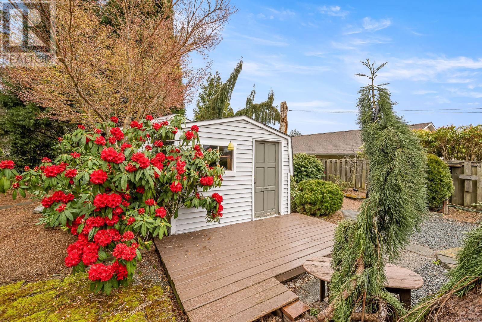 2069 Gull Ave, Comox, British Columbia  V9M 1L5 - Photo 23 - 999552