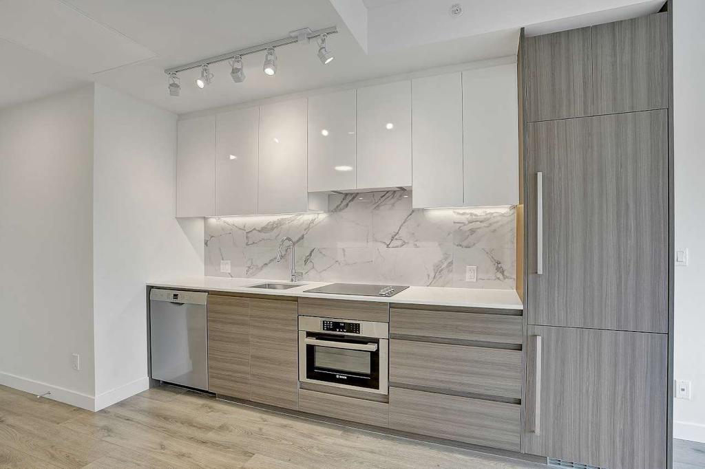 Property at 1202 10626 CITY PARKWAY image 1