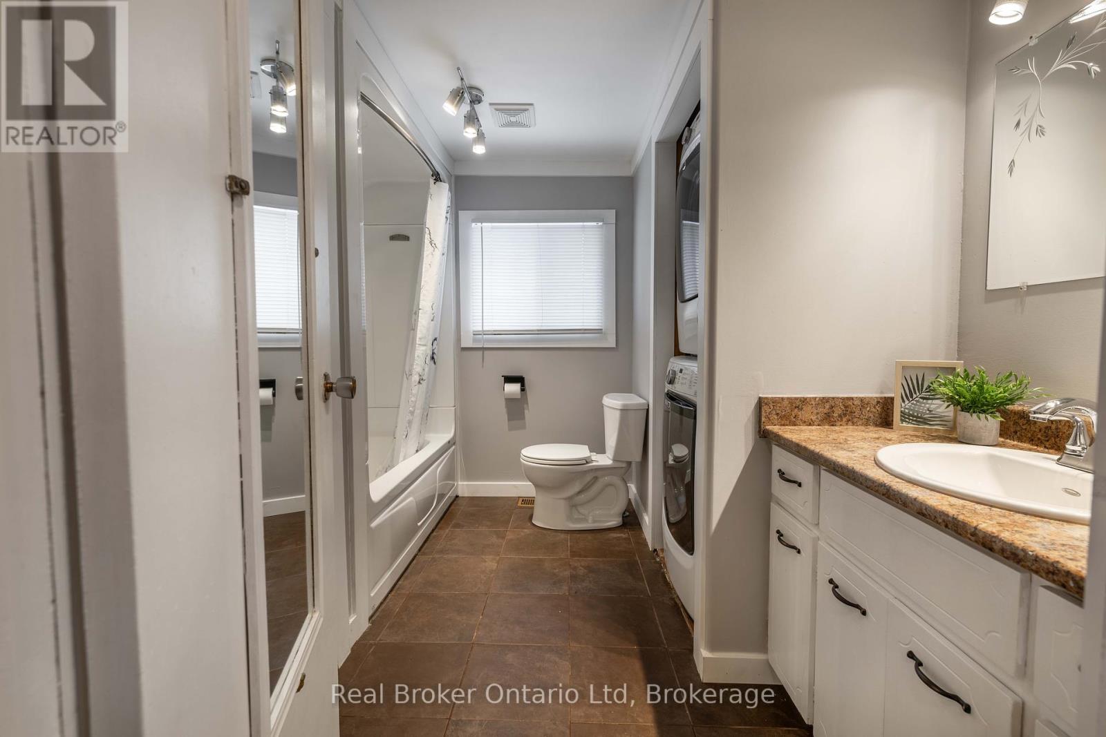 1805 3rd Avenue W, Owen Sound, Ontario  N4K 4R7 - Photo 12 - X12142617