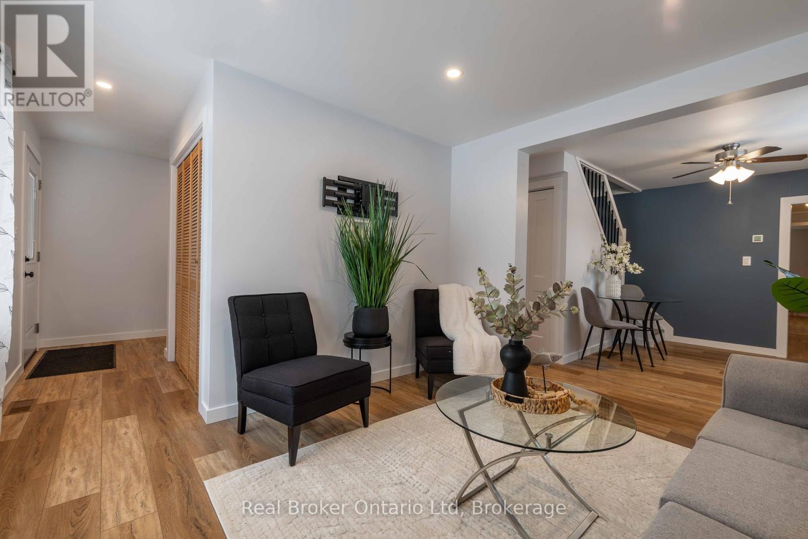 1805 3rd Avenue W, Owen Sound, Ontario  N4K 4R7 - Photo 3 - X12142617