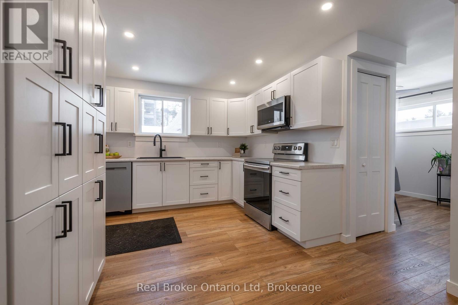 1805 3rd Avenue W, Owen Sound, Ontario  N4K 4R7 - Photo 8 - X12142617