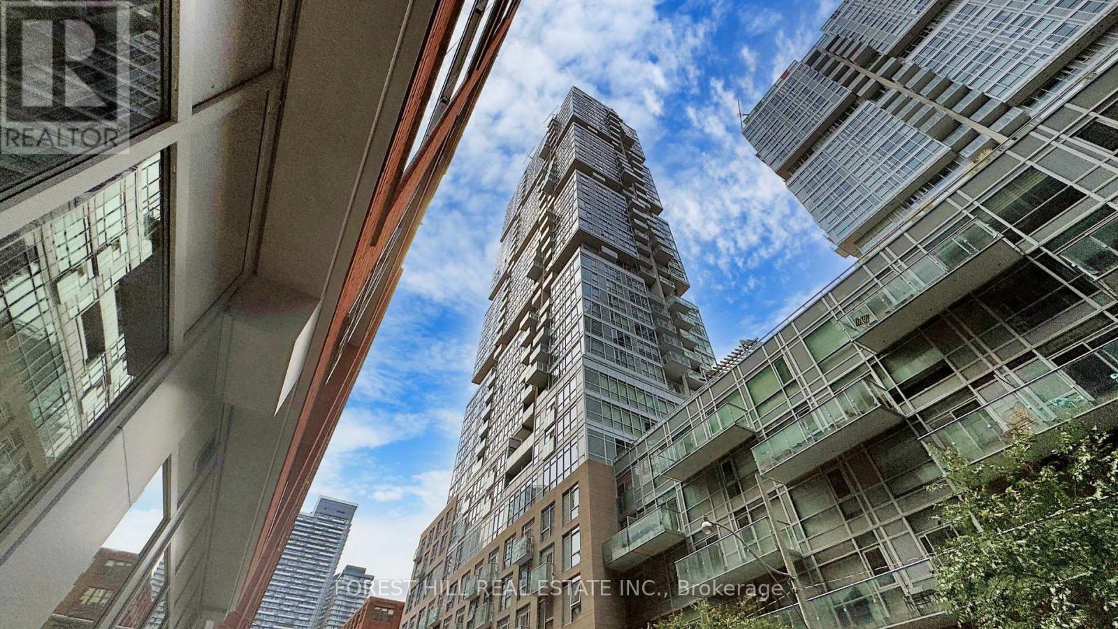 311 - 30 Nelson Street, Toronto, Ontario  M5V 0H5 - Photo 2 - C12142398