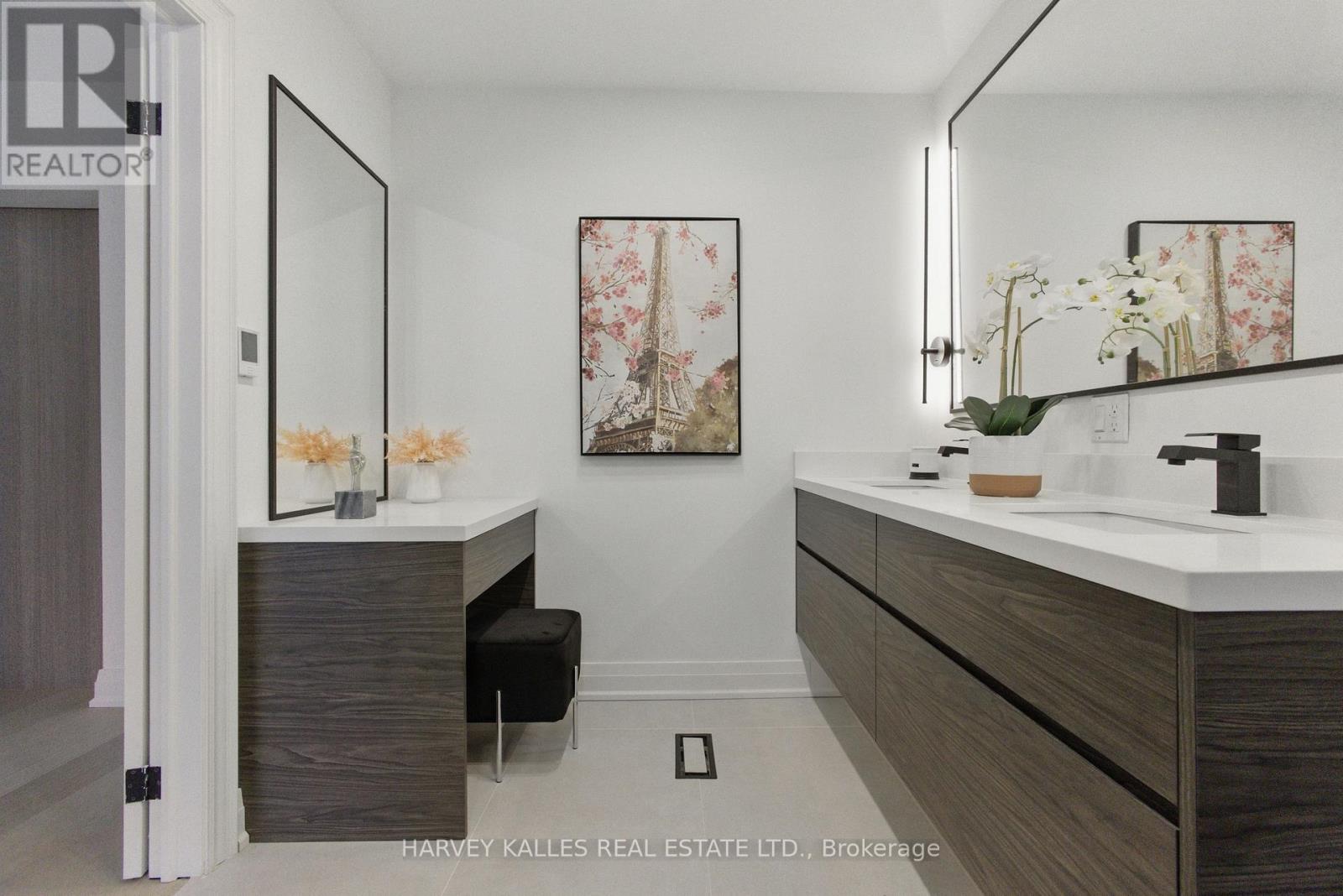 258 Briar Hill Avenue, Toronto, Ontario  M4R 1J2 - Photo 35 - C12142414