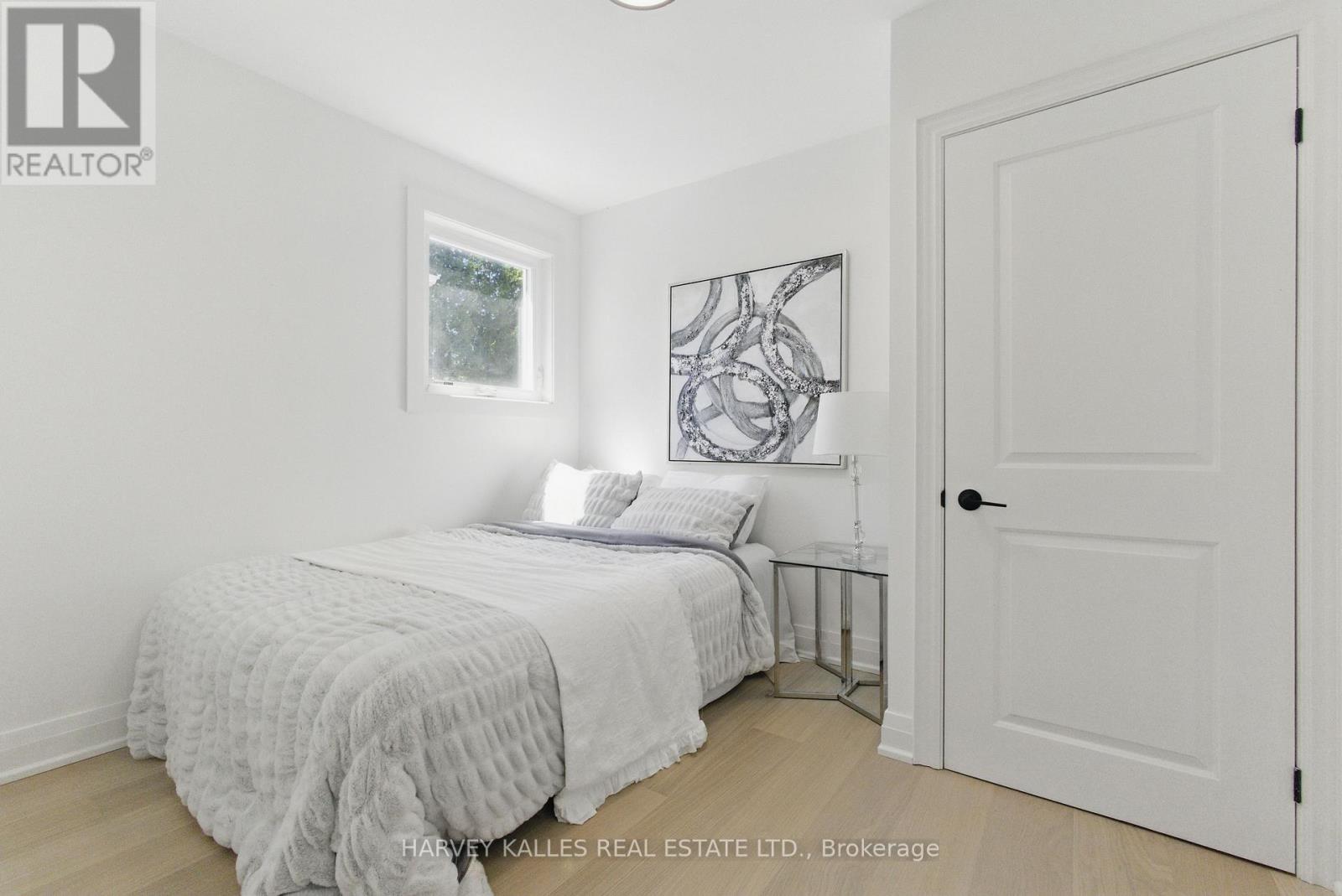 258 Briar Hill Avenue, Toronto, Ontario  M4R 1J2 - Photo 36 - C12142414