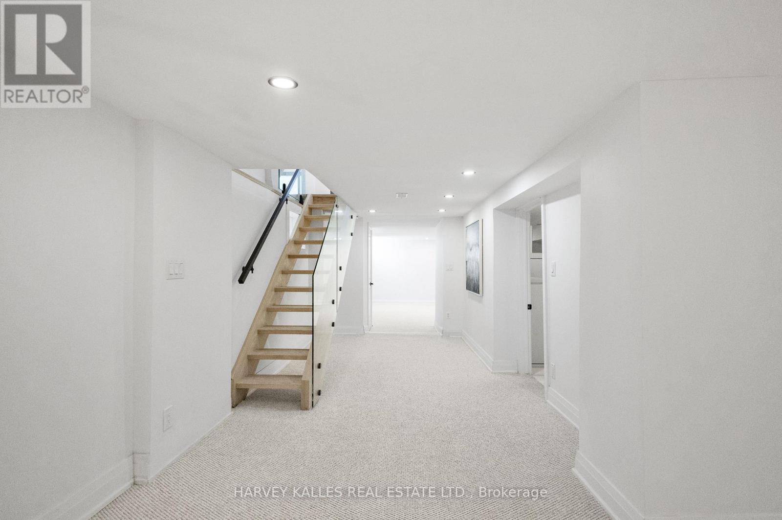 258 Briar Hill Avenue, Toronto, Ontario  M4R 1J2 - Photo 38 - C12142414