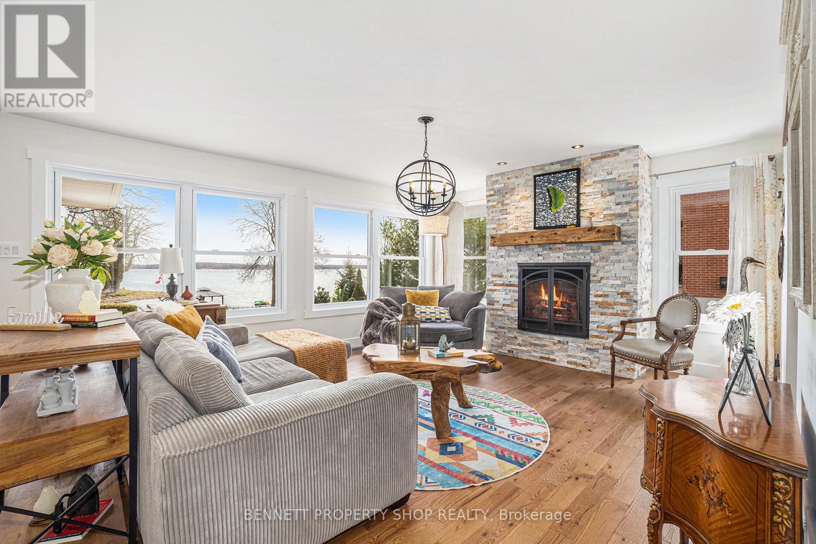 16084 Lakeside Drive, South Stormont, Ontario  K0C 1P0 - Photo 3 - X12142509