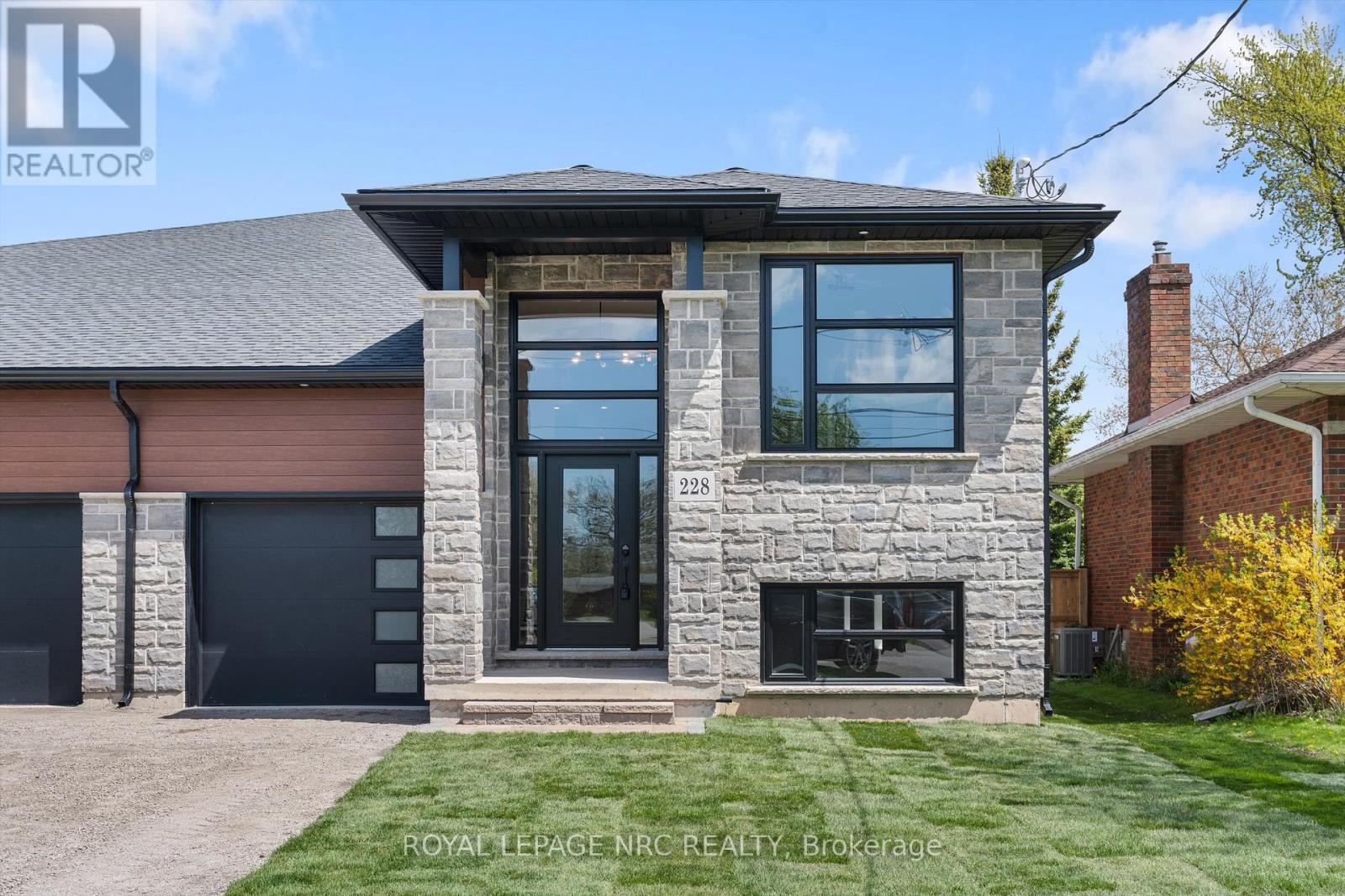 Property at 228 KNOLL STREET image 1