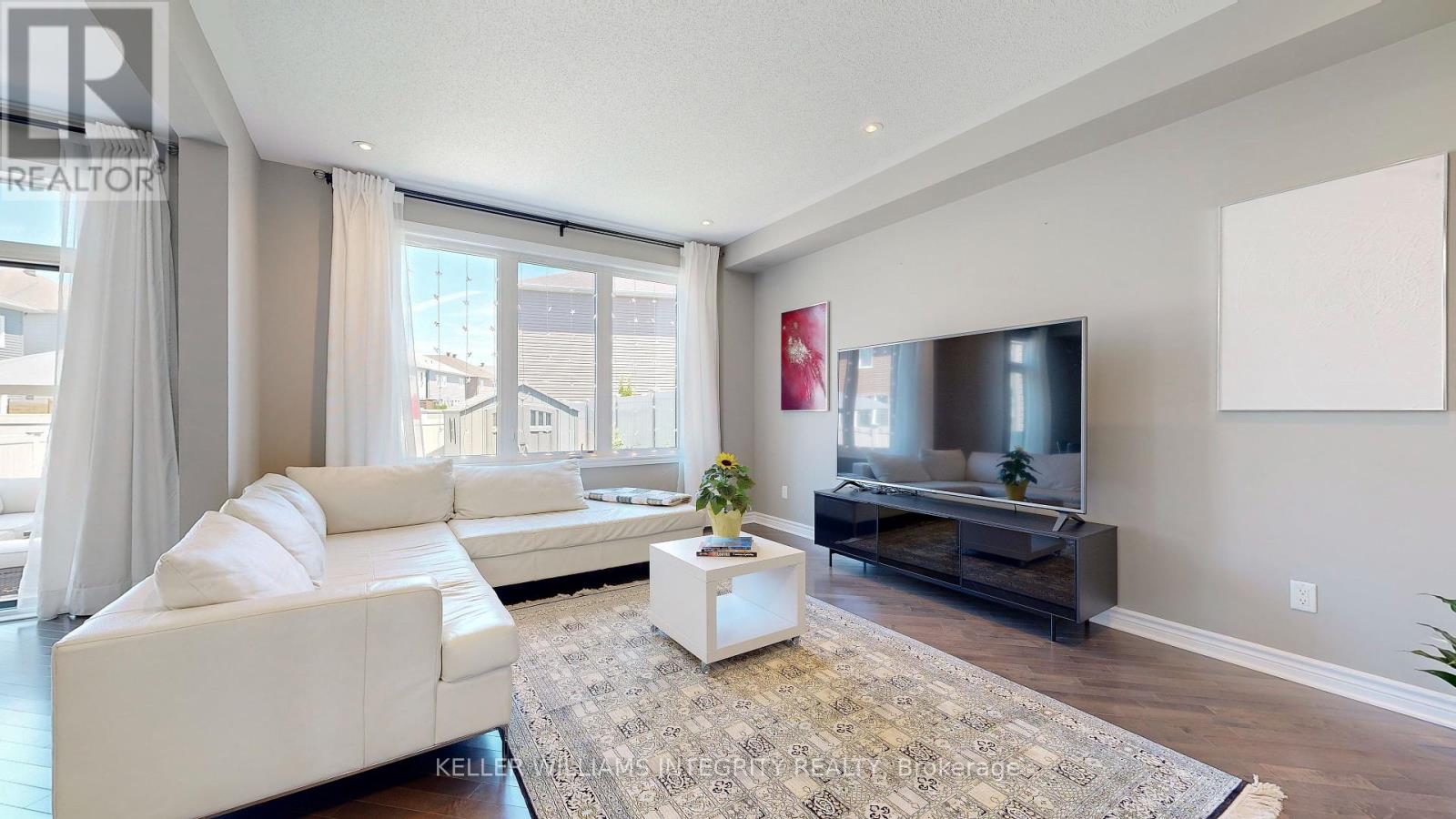 108 Pin Cherry Grove, Ottawa, Ontario  K1W 0J5 - Photo 8 - X12142539