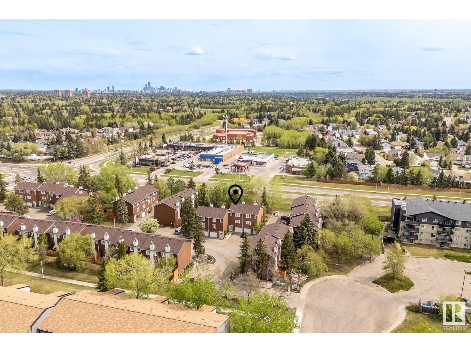Property at 17024 67 AV NW image 3