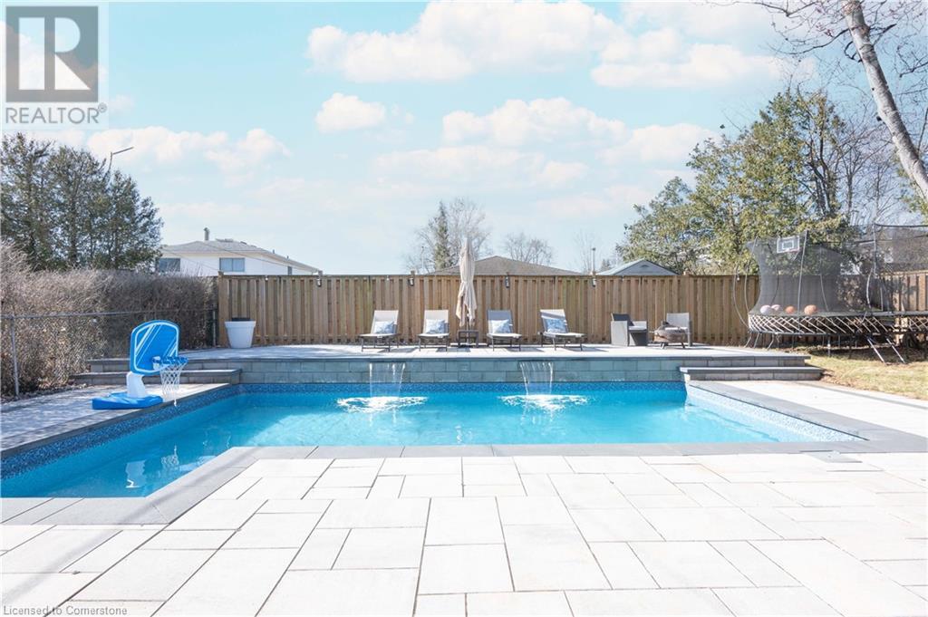 Property at 656 MEADOW Lane image 2