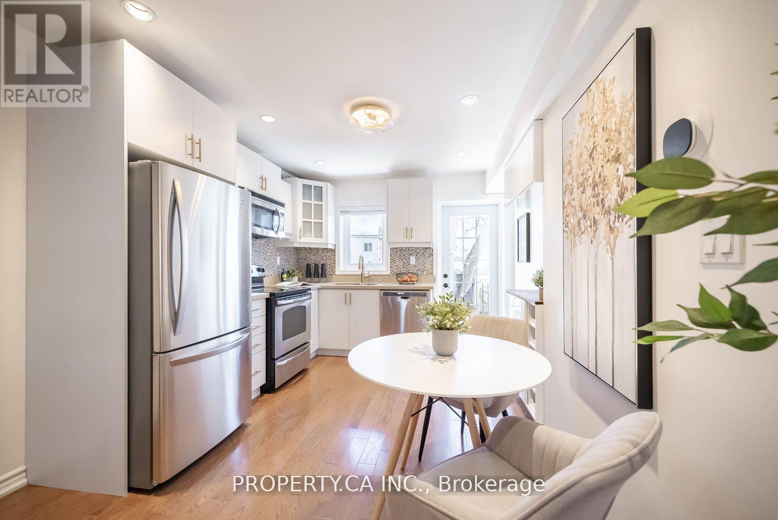 737 1/2 Craven Road, Toronto, Ontario  M4L 2Z7 - Photo 8 - E12142462