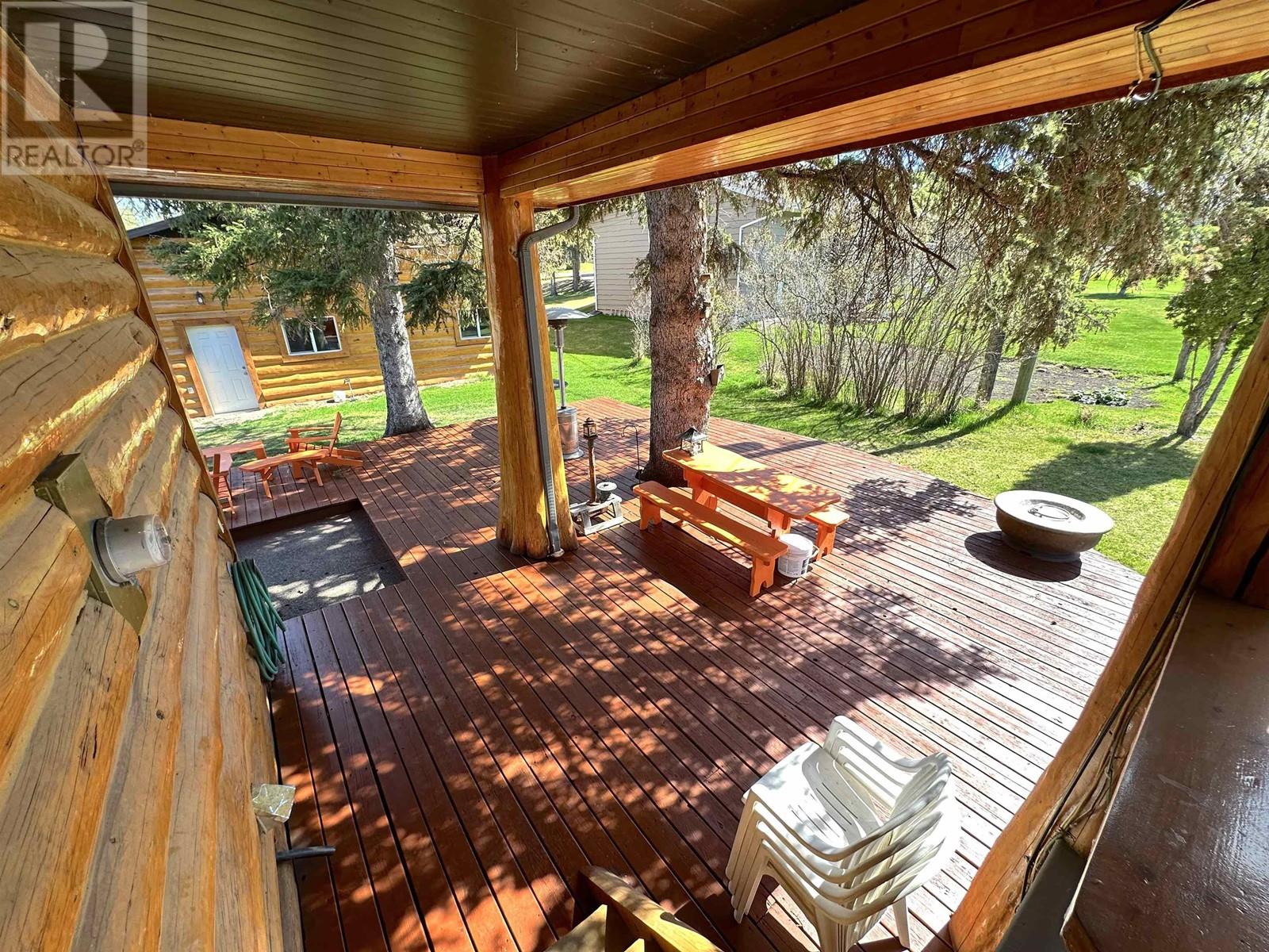 6126 Lakeshore Drive, 100 Mile House, British Columbia  V0K 2E3 - Photo 15 - R3001569