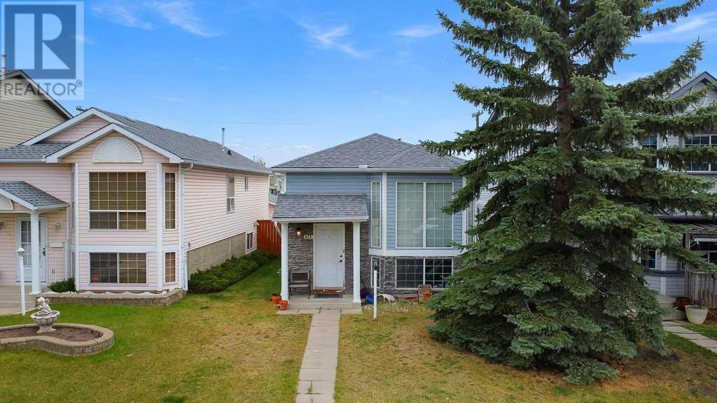 4249 Catalina Boulevard Ne, Calgary, Alberta  T1Y 6Y5 - Photo 2 - A2219298