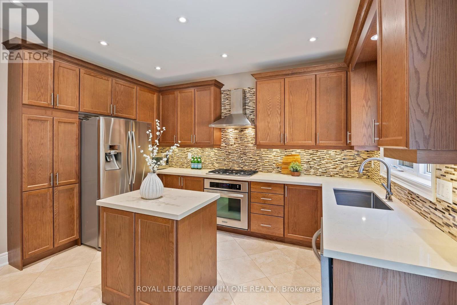 129 Via Teodoro, Vaughan, Ontario  L4H 0X7 - Photo 14 - N12142411