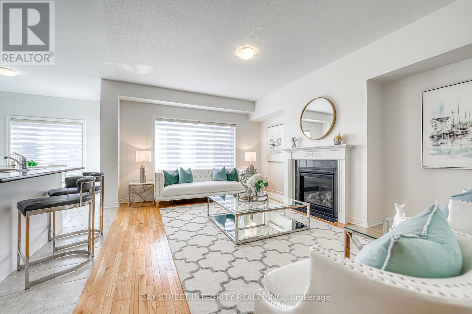 251 Sharon Creek Drive, East Gwillimbury, Ontario  L9N 0P5 - Photo 6 - N12142440