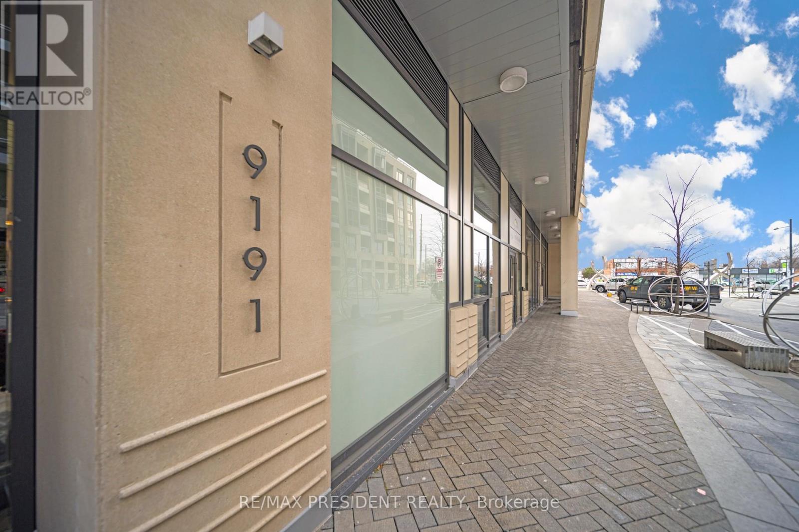 902 - 9191 Yonge Street, Richmond Hill, Ontario  L4C 1E2 - Photo 5 - N12142441