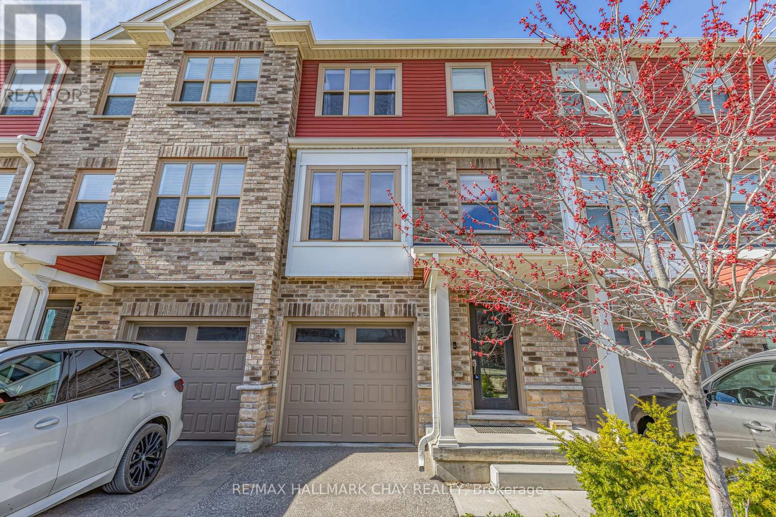 6 - 1 LEGGOTT AVENUE, Barrie, Ontario