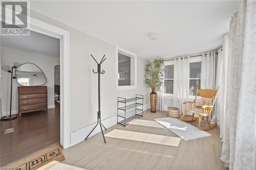 Property at 68 DUMFRIES Street image 4