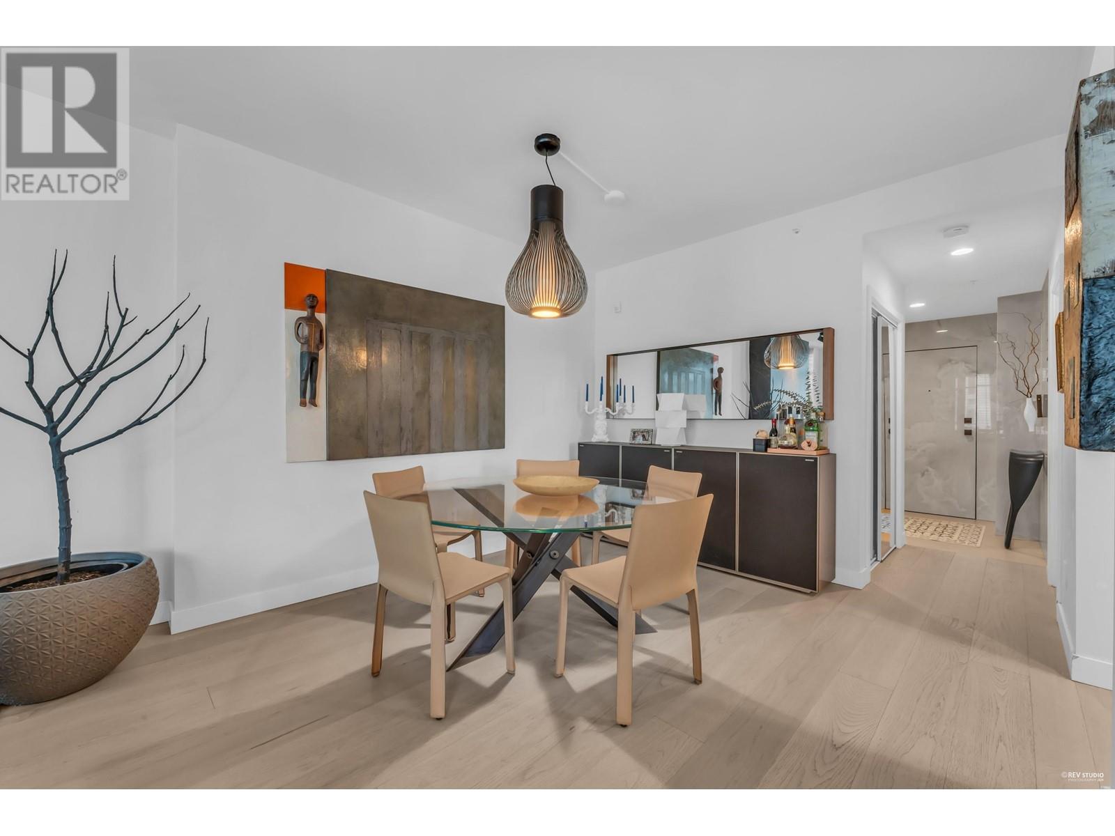 305 1896 Marine Drive, West Vancouver, British Columbia  V7V 1J6 - Photo 2 - R2992674