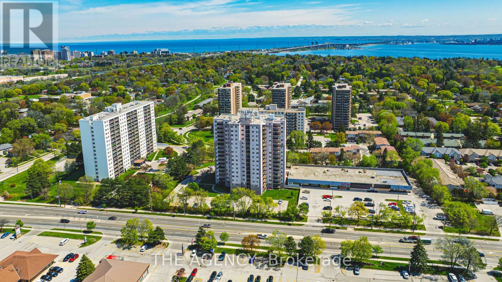 1410 - 975 Warwick Court, Burlington, Ontario  L7T 3Z7 - Photo 8 - W12142393