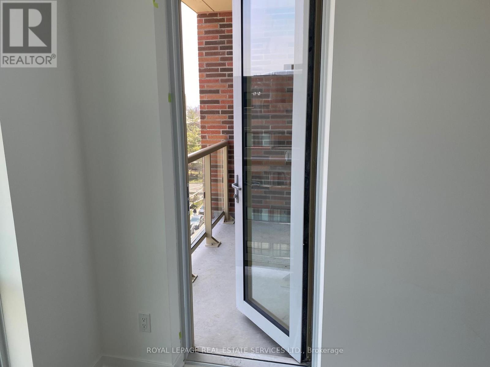 621 - 1787 St Clair Avenue W, Toronto, Ontario  M6N 1J6 - Photo 12 - W12142400