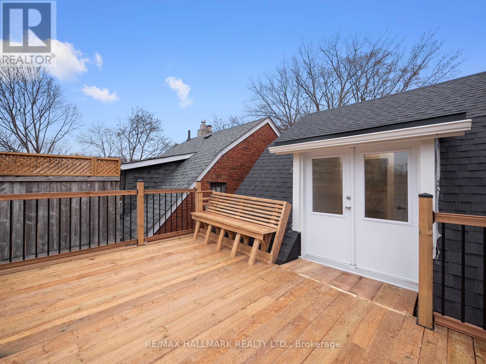 Upper - 547 Indian Road, Toronto, Ontario  M6P 2B9 - Photo 32 - W12142406