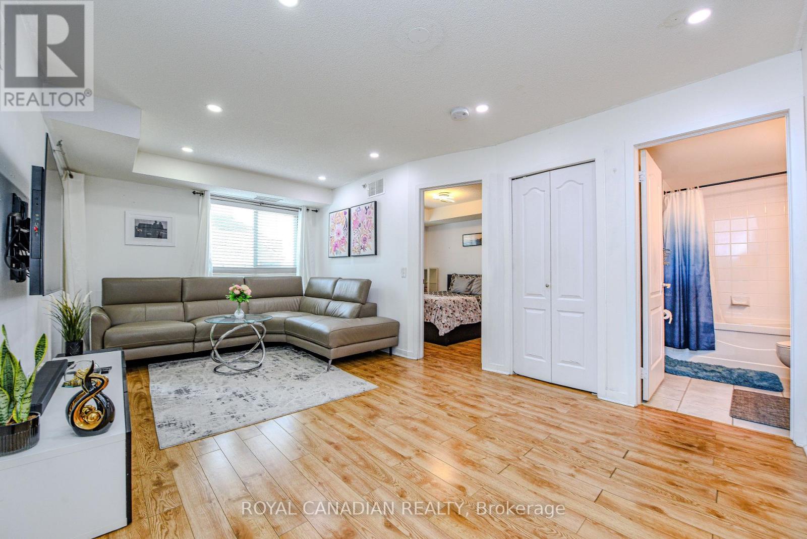 1403 - 8 Dayspring Circle, Brampton, Ontario  L6P 2Z7 - Photo 18 - W12142430