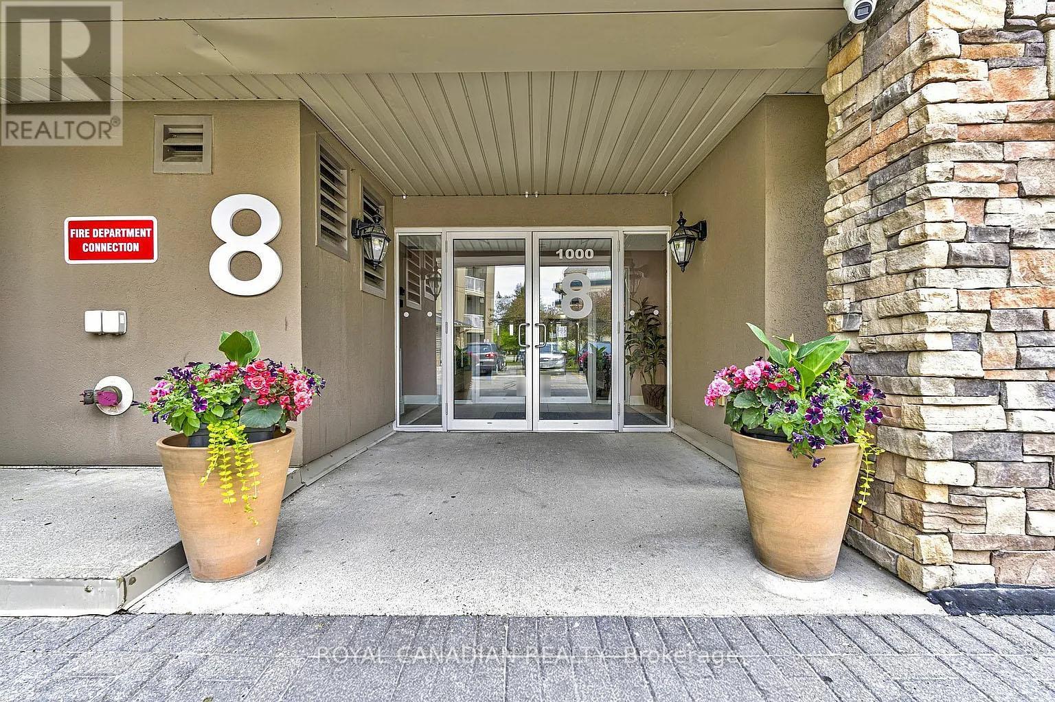 1403 - 8 Dayspring Circle, Brampton, Ontario  L6P 2Z7 - Photo 2 - W12142430