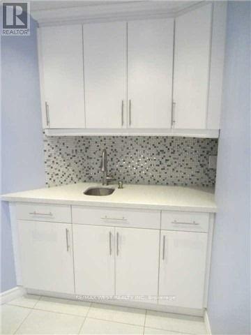 3129 Dufferin Street, Toronto (Yorkdale-Glen Park), Ontario  M6A 2S9 - Photo 12 - W12142471